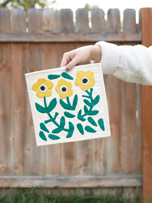 it's all in the stitch - Floral Scene DIY Sewing Kit: Yellow & Green / Printed Booklet / Full Kit